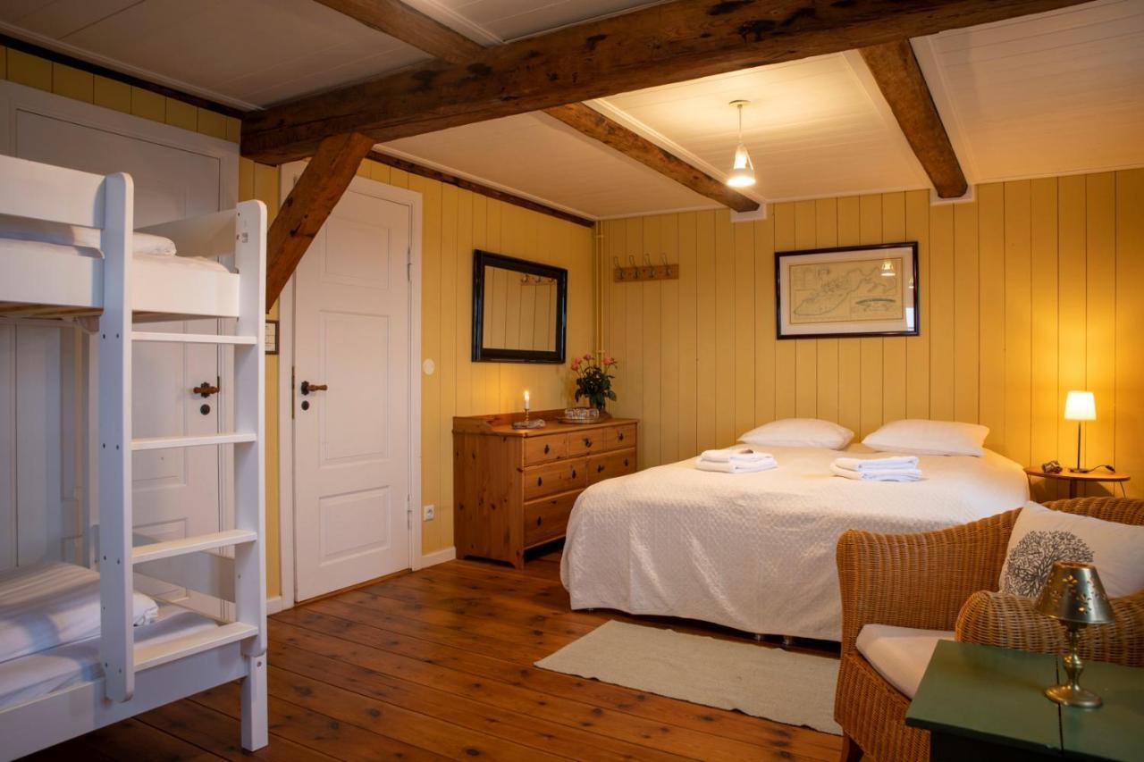 Hotel Flatey Flatey  Buitenkant foto
