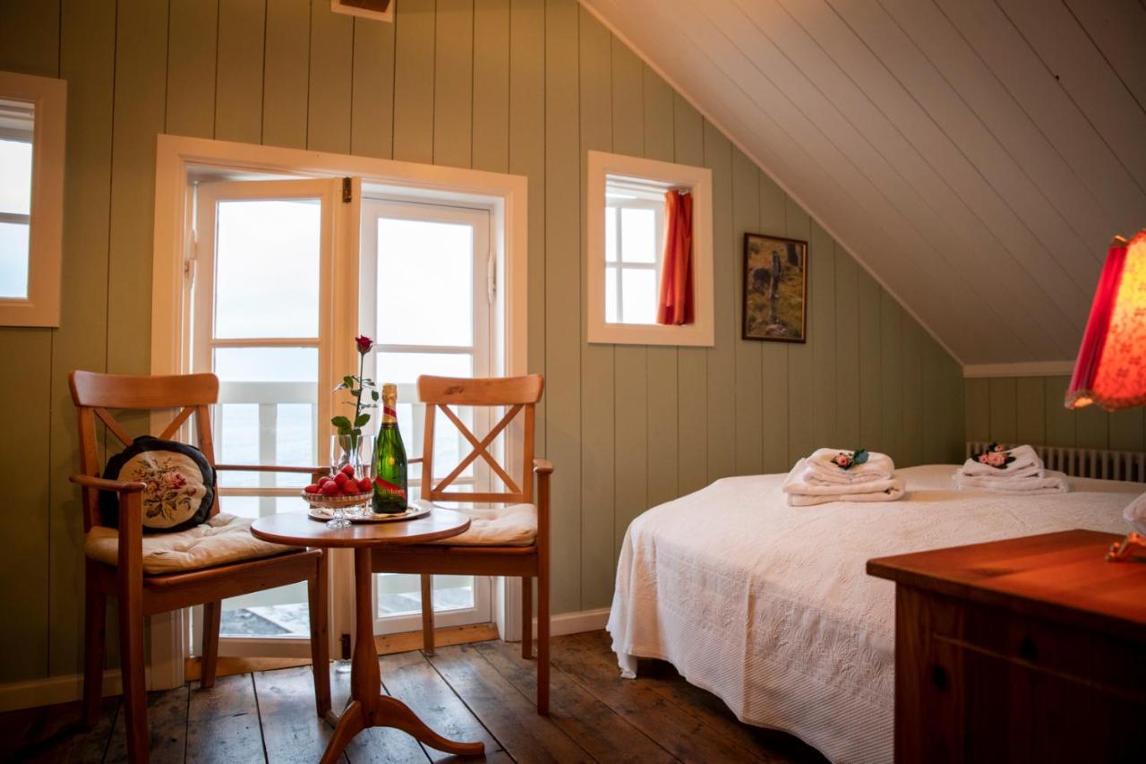 Hotel Flatey Flatey  Buitenkant foto
