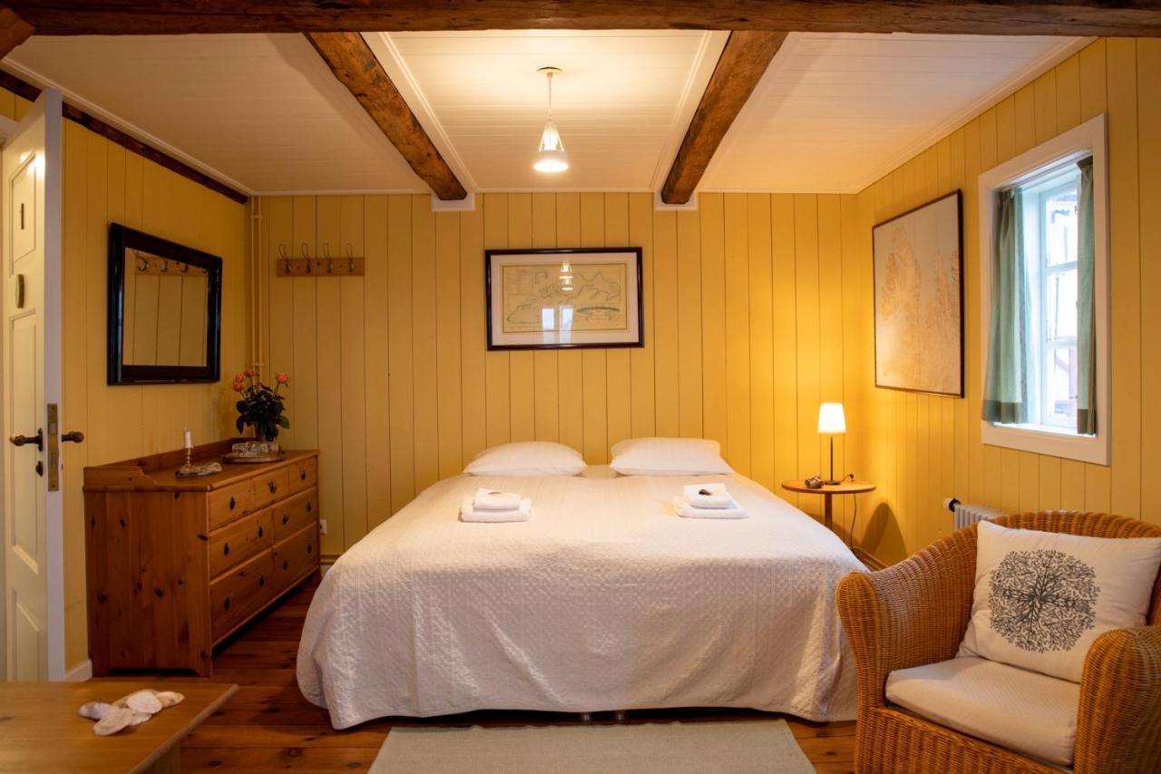 Hotel Flatey Flatey  Buitenkant foto