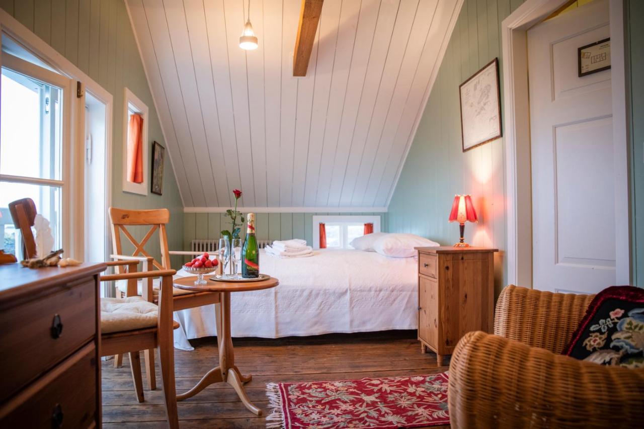 Hotel Flatey Flatey  Buitenkant foto
